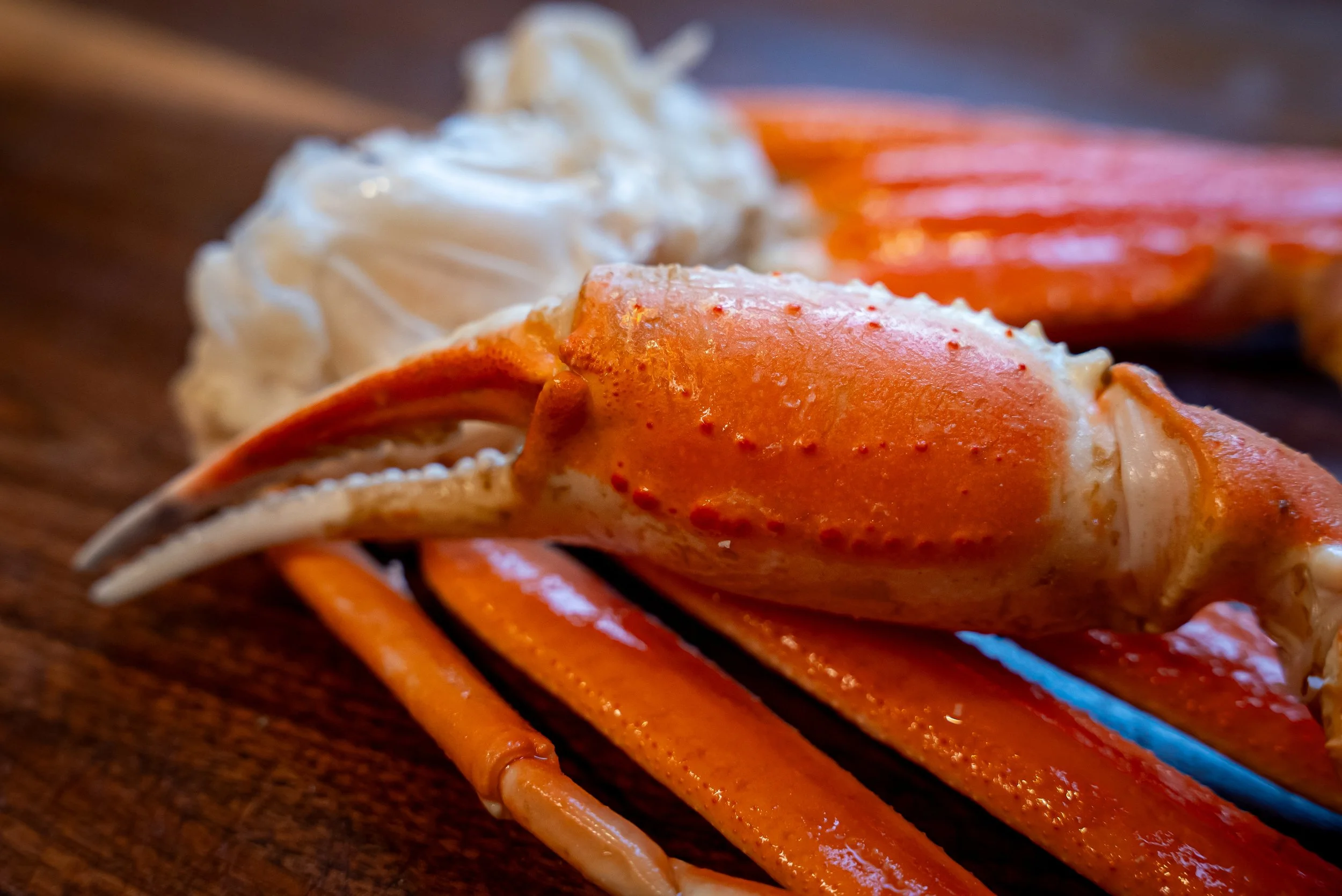 Fast Snow Crab Delivery – Loaded with Juicy Meat — Washington Crab
